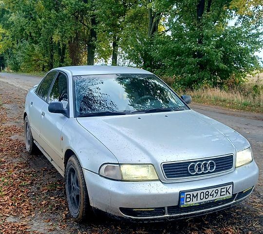 Ауди А4 1996 в Луцке на Automoto.ua Серый Ауди А4, объемом двигателя 1.8 л и пробегом 500 тыс. км за 3100 $, фото 1 на Automoto.ua