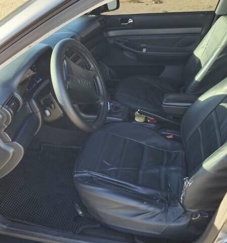 Серый Ауди А4, объемом двигателя 1.6 л и пробегом 229 тыс. км за 5000 $, фото 13 на Automoto.ua