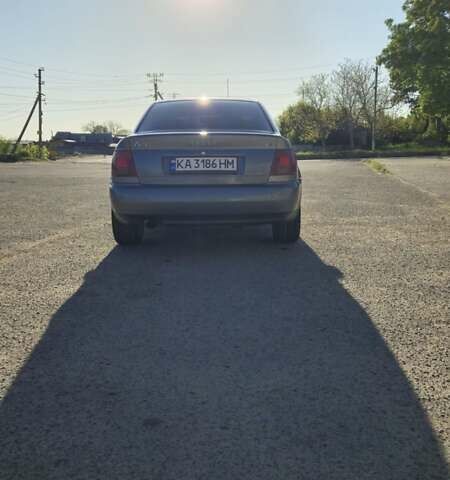 Серый Ауди А4, объемом двигателя 1.6 л и пробегом 229 тыс. км за 5000 $, фото 5 на Automoto.ua