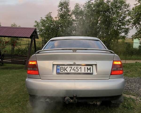 Серый Ауди А4, объемом двигателя 1.8 л и пробегом 308 тыс. км за 4550 $, фото 9 на Automoto.ua