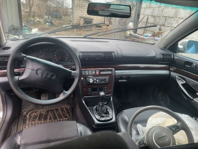 Серый Ауди А4, объемом двигателя 1.9 л и пробегом 320 тыс. км за 2699 $, фото 5 на Automoto.ua