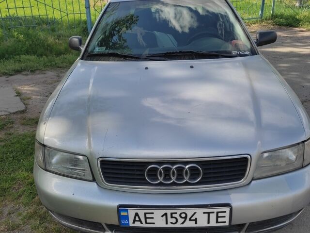 Сірий Ауді А4, об'ємом двигуна 1.8 л та пробігом 236 тис. км за 1700 $, фото 2 на Automoto.ua