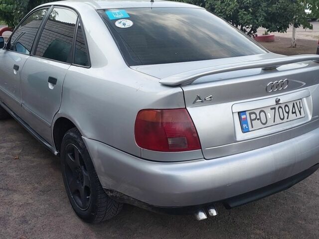 Сірий Ауді А4, об'ємом двигуна 2 л та пробігом 434 тис. км за 1578 $, фото 5 на Automoto.ua