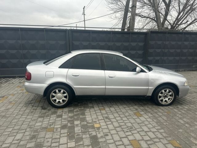 Серый Ауди А4, объемом двигателя 0 л и пробегом 340 тыс. км за 1550 $, фото 4 на Automoto.ua