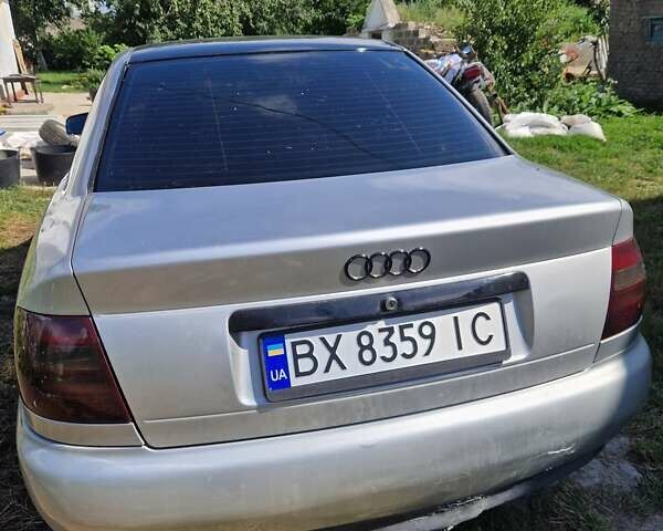 Серый Ауди А4, объемом двигателя 1.8 л и пробегом 350 тыс. км за 2300 $, фото 6 на Automoto.ua