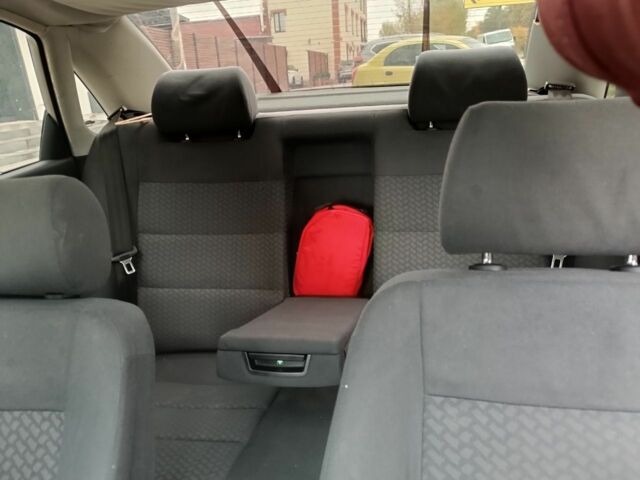 Серый Ауди А4, объемом двигателя 0 л и пробегом 300 тыс. км за 1620 $, фото 6 на Automoto.ua