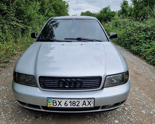 Серый Ауди А4, объемом двигателя 1.8 л и пробегом 350 тыс. км за 2300 $, фото 1 на Automoto.ua