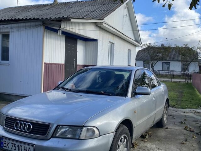 Серый Ауди А4, объемом двигателя 1.6 л и пробегом 262 тыс. км за 2000 $, фото 1 на Automoto.ua