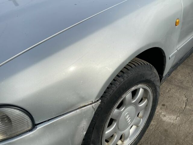 Серый Ауди А4, объемом двигателя 1.6 л и пробегом 262 тыс. км за 2000 $, фото 9 на Automoto.ua