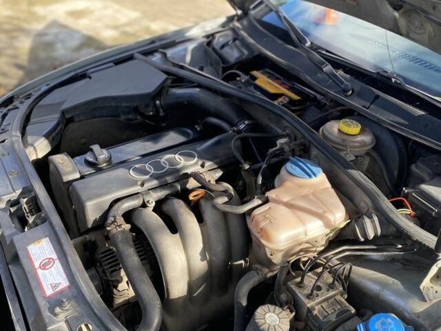 Серый Ауди А4, объемом двигателя 1.6 л и пробегом 262 тыс. км за 2000 $, фото 4 на Automoto.ua