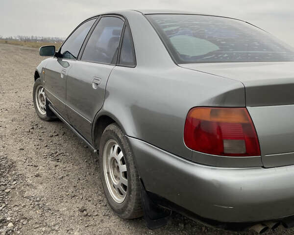Сірий Ауді А4, об'ємом двигуна 1.8 л та пробігом 355 тис. км за 3600 $, фото 3 на Automoto.ua