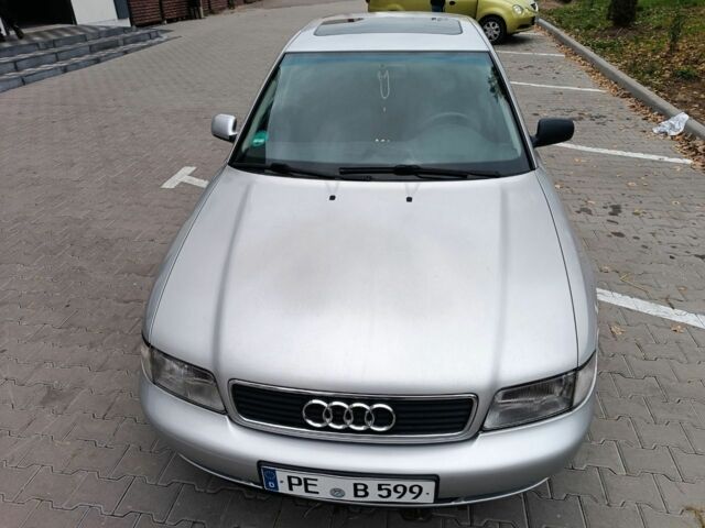 Серый Ауди А4, объемом двигателя 0 л и пробегом 300 тыс. км за 1620 $, фото 2 на Automoto.ua