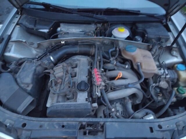 Серый Ауди А4, объемом двигателя 1.8 л и пробегом 100 тыс. км за 2800 $, фото 6 на Automoto.ua