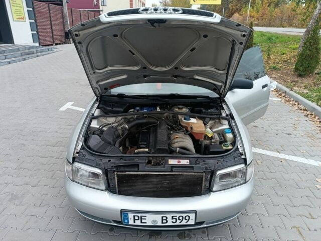 Серый Ауди А4, объемом двигателя 0 л и пробегом 300 тыс. км за 1700 $, фото 7 на Automoto.ua