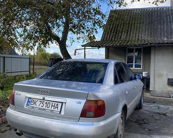 Серый Ауди А4, объемом двигателя 1.6 л и пробегом 262 тыс. км за 2000 $, фото 3 на Automoto.ua
