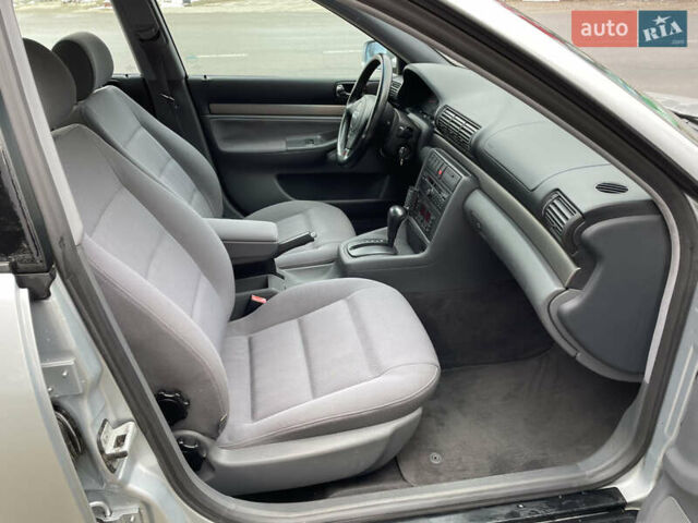 Серый Ауди А4, объемом двигателя 1.8 л и пробегом 204 тыс. км за 4450 $, фото 7 на Automoto.ua