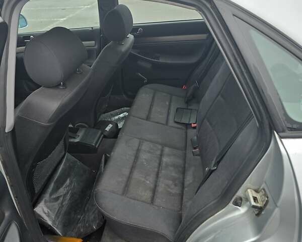 Серый Ауди А4, объемом двигателя 1.6 л и пробегом 190 тыс. км за 3350 $, фото 2 на Automoto.ua