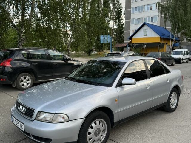 Сірий Ауді А4, об'ємом двигуна 1.6 л та пробігом 228 тис. км за 4500 $, фото 1 на Automoto.ua