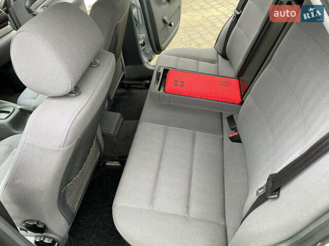 Серый Ауди А4, объемом двигателя 1.8 л и пробегом 204 тыс. км за 4450 $, фото 15 на Automoto.ua