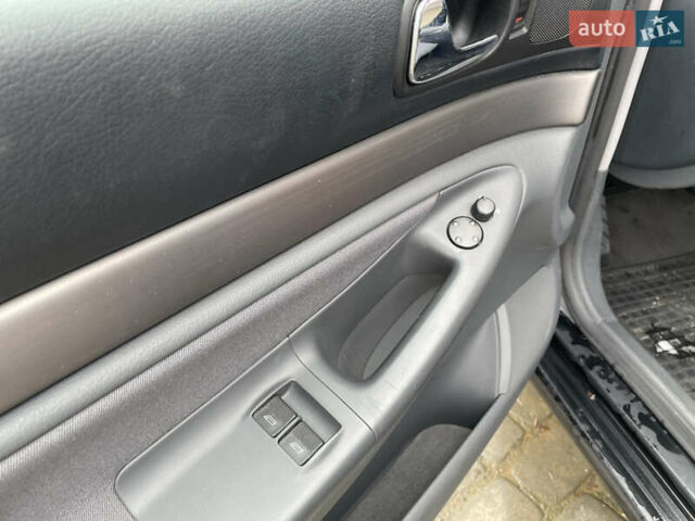 Серый Ауди А4, объемом двигателя 1.8 л и пробегом 204 тыс. км за 4450 $, фото 18 на Automoto.ua