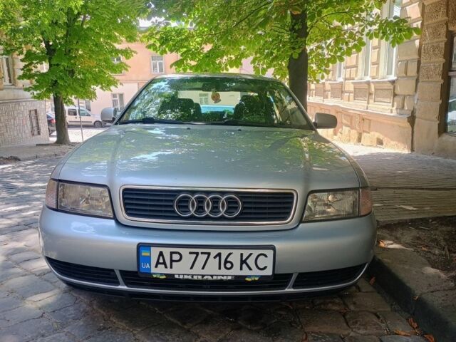 Серый Ауди А4, объемом двигателя 1.6 л и пробегом 280 тыс. км за 4000 $, фото 4 на Automoto.ua