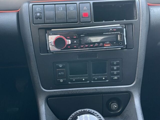 Серый Ауди А4, объемом двигателя 1.9 л и пробегом 404 тыс. км за 2600 $, фото 7 на Automoto.ua