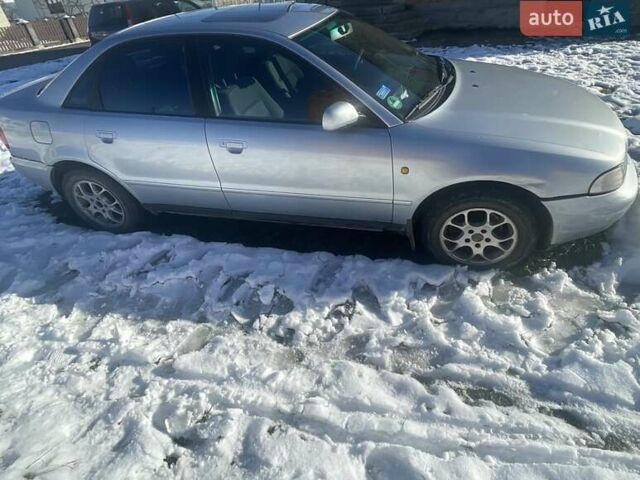 Сірий Ауді А4, об'ємом двигуна 1.6 л та пробігом 165 тис. км за 1884 $, фото 1 на Automoto.ua