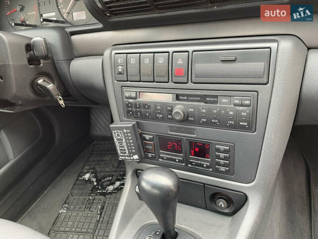 Серый Ауди А4, объемом двигателя 1.8 л и пробегом 204 тыс. км за 4450 $, фото 9 на Automoto.ua