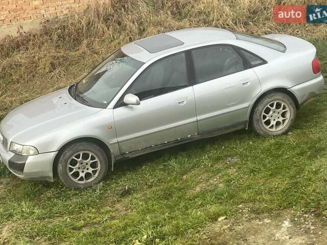 Сірий Ауді А4, об'ємом двигуна 1.6 л та пробігом 165 тис. км за 1884 $, фото 2 на Automoto.ua