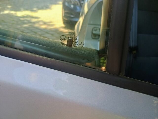 Серый Ауди А4, объемом двигателя 1.6 л и пробегом 280 тыс. км за 4000 $, фото 19 на Automoto.ua