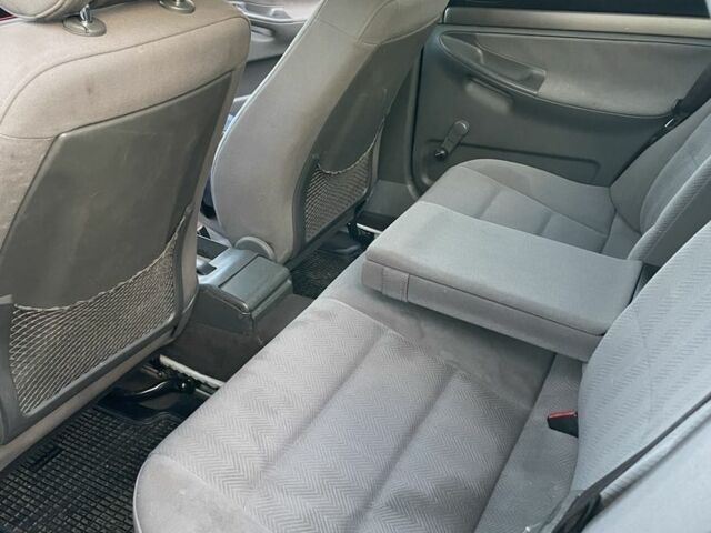 Серый Ауди А4, объемом двигателя 1.9 л и пробегом 404 тыс. км за 2600 $, фото 5 на Automoto.ua