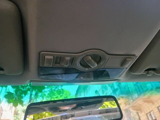 Серый Ауди А4, объемом двигателя 1.6 л и пробегом 280 тыс. км за 4000 $, фото 10 на Automoto.ua