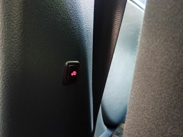 Серый Ауди А4, объемом двигателя 1.6 л и пробегом 280 тыс. км за 4000 $, фото 23 на Automoto.ua