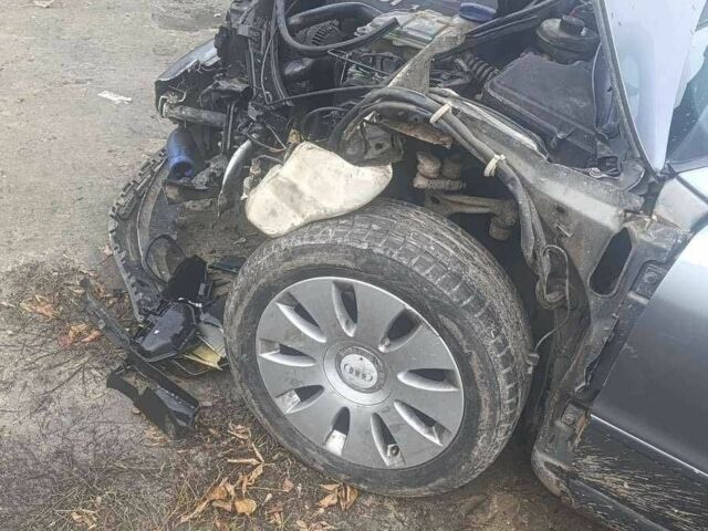 Серый Ауди А4, объемом двигателя 1.9 л и пробегом 300 тыс. км за 1398 $, фото 18 на Automoto.ua