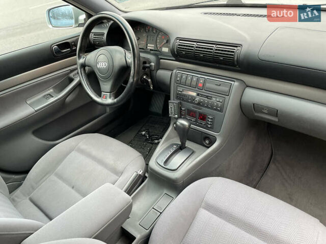 Серый Ауди А4, объемом двигателя 1.8 л и пробегом 204 тыс. км за 4450 $, фото 8 на Automoto.ua