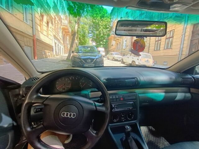 Серый Ауди А4, объемом двигателя 1.6 л и пробегом 280 тыс. км за 4000 $, фото 9 на Automoto.ua