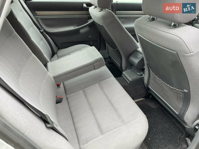 Серый Ауди А4, объемом двигателя 1.8 л и пробегом 204 тыс. км за 4450 $, фото 12 на Automoto.ua