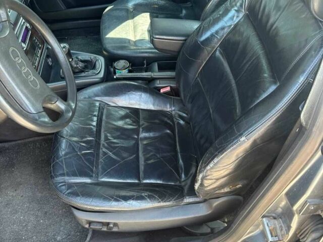 Серый Ауди А4, объемом двигателя 1.9 л и пробегом 300 тыс. км за 1398 $, фото 1 на Automoto.ua