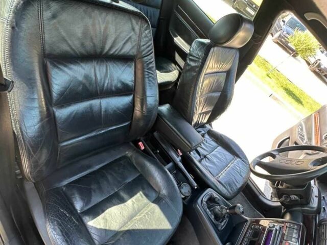 Серый Ауди А4, объемом двигателя 1.9 л и пробегом 300 тыс. км за 1398 $, фото 6 на Automoto.ua