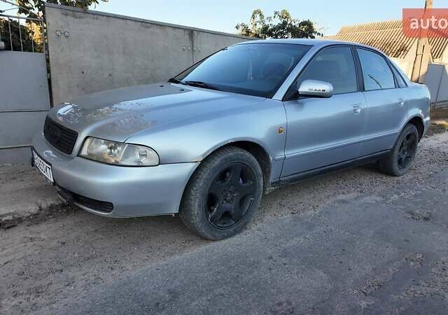 Серый Ауди А4, объемом двигателя 1.9 л и пробегом 514 тыс. км за 3500 $, фото 2 на Automoto.ua