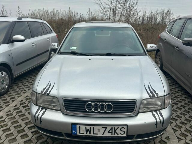 Сірий Ауді А4, об'ємом двигуна 1.6 л та пробігом 400 тис. км за 2100 $, фото 2 на Automoto.ua