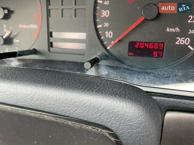 Серый Ауди А4, объемом двигателя 1.8 л и пробегом 204 тыс. км за 4450 $, фото 10 на Automoto.ua
