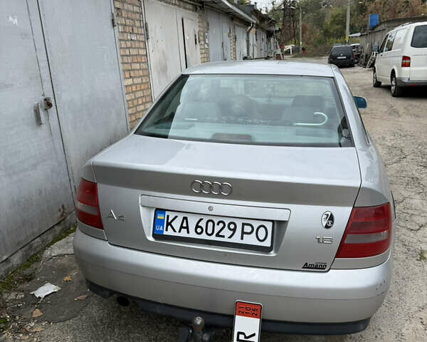 Серый Ауди А4, объемом двигателя 1.8 л и пробегом 217 тыс. км за 4500 $, фото 1 на Automoto.ua