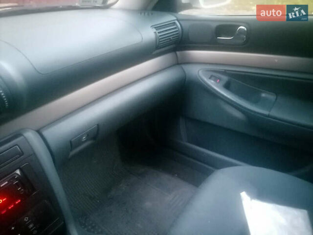 Ауді А4 1999 у Бурштыне на Automoto.ua Сірий Ауді А4, об'ємом двигуна 1.8 л та пробігом 310 тис. км за 2900 $, фото 1 на Automoto.ua