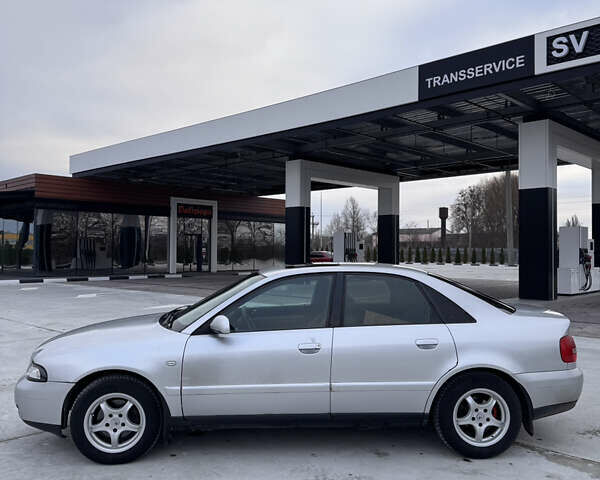 Сірий Ауді А4, об'ємом двигуна 1.6 л та пробігом 390 тис. км за 3700 $, фото 5 на Automoto.ua