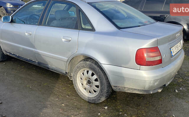 Сірий Ауді А4, об'ємом двигуна 1.78 л та пробігом 212 тис. км за 2750 $, фото 2 на Automoto.ua