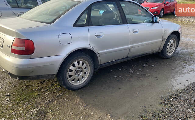 Сірий Ауді А4, об'ємом двигуна 1.78 л та пробігом 212 тис. км за 2750 $, фото 4 на Automoto.ua