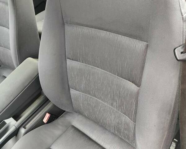 Сірий Ауді А4, об'ємом двигуна 1.6 л та пробігом 200 тис. км за 4800 $, фото 15 на Automoto.ua