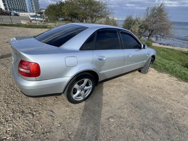 Серый Ауди А4, объемом двигателя 1.8 л и пробегом 3 тыс. км за 3500 $, фото 3 на Automoto.ua