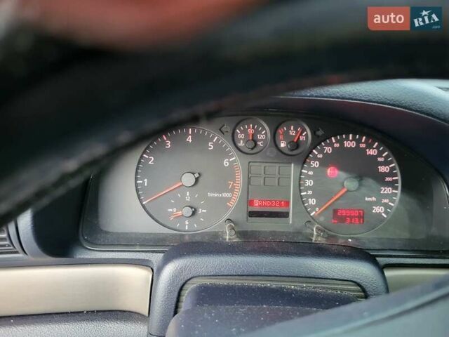 Серый Ауди А4, объемом двигателя 1.78 л и пробегом 300 тыс. км за 3600 $, фото 4 на Automoto.ua
